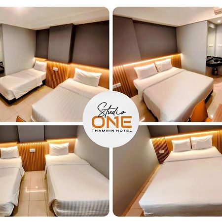 Studio One Thamrin Hotel Jakarta Exterior photo