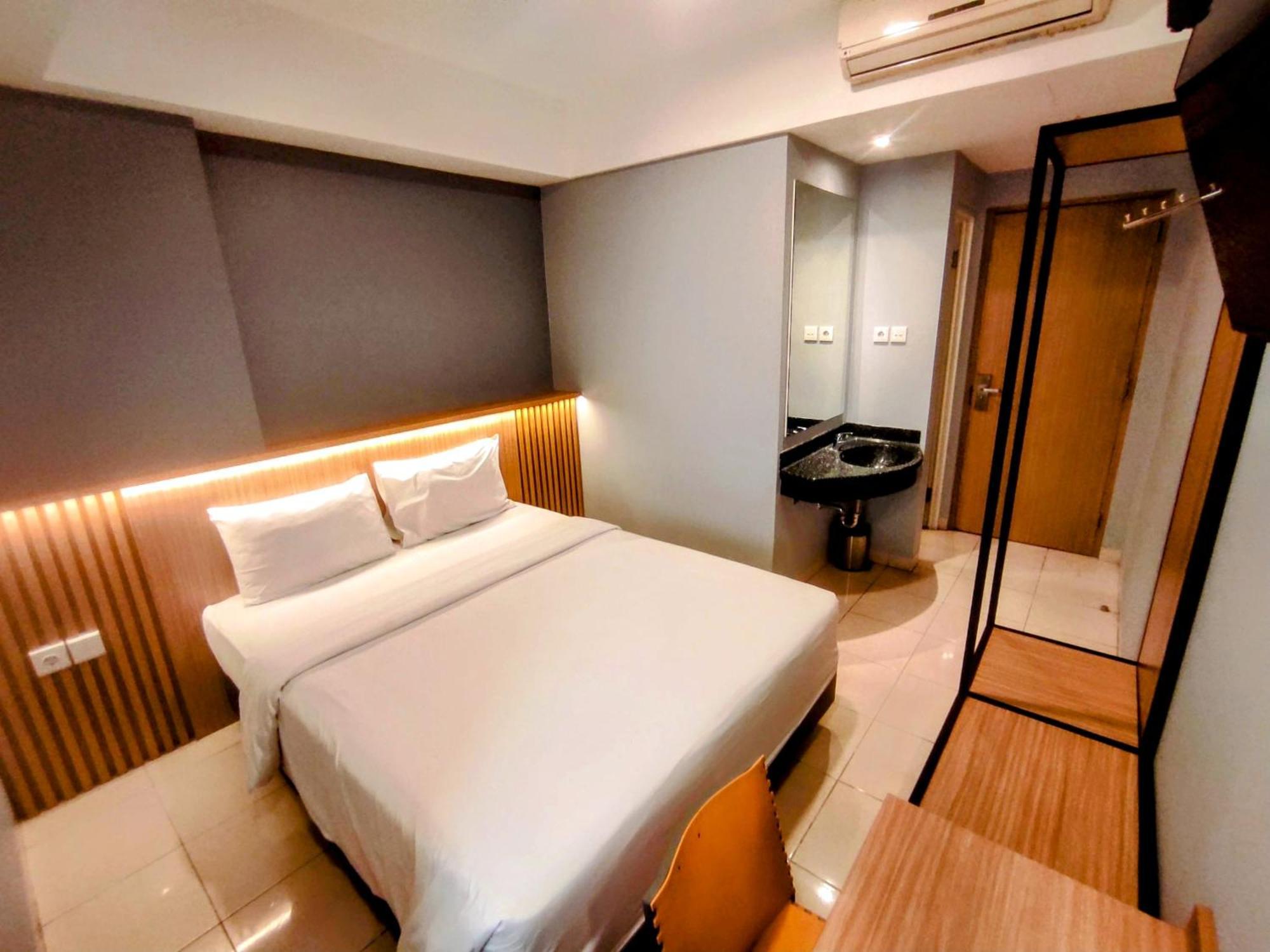 Studio One Thamrin Hotel Jakarta Exterior photo