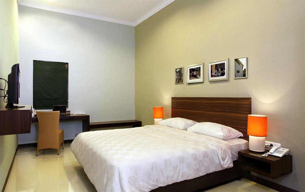 Studio One Thamrin Hotel Jakarta Exterior photo