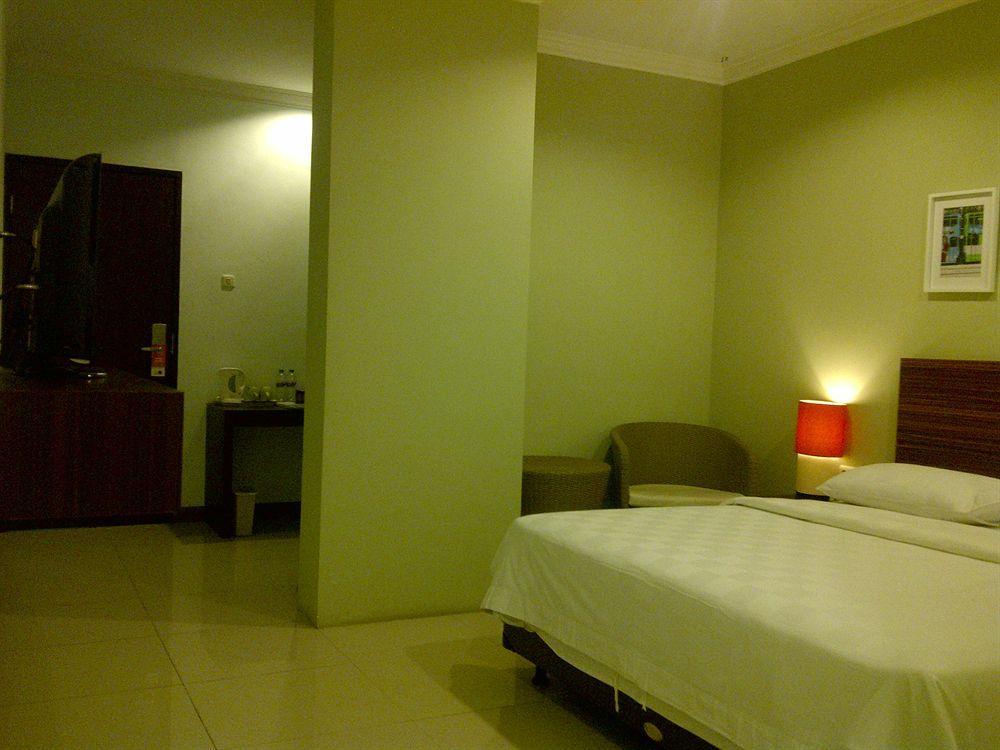 Studio One Thamrin Hotel Jakarta Exterior photo