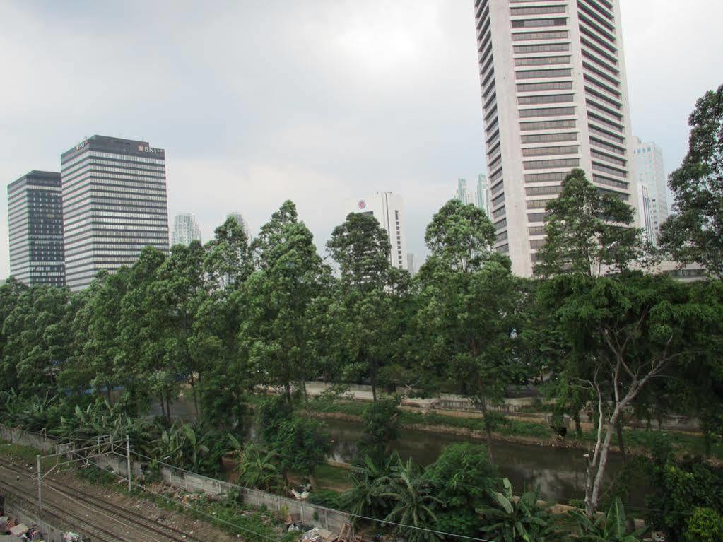 Studio One Thamrin Hotel Jakarta Exterior photo